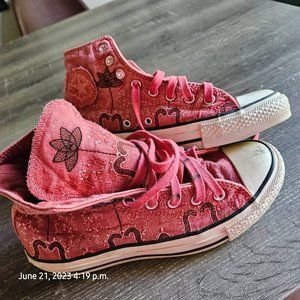 Converse Chuck Taylor Limited Edition Janis Joplin Embroidered Red Hi-Cut UNISEX